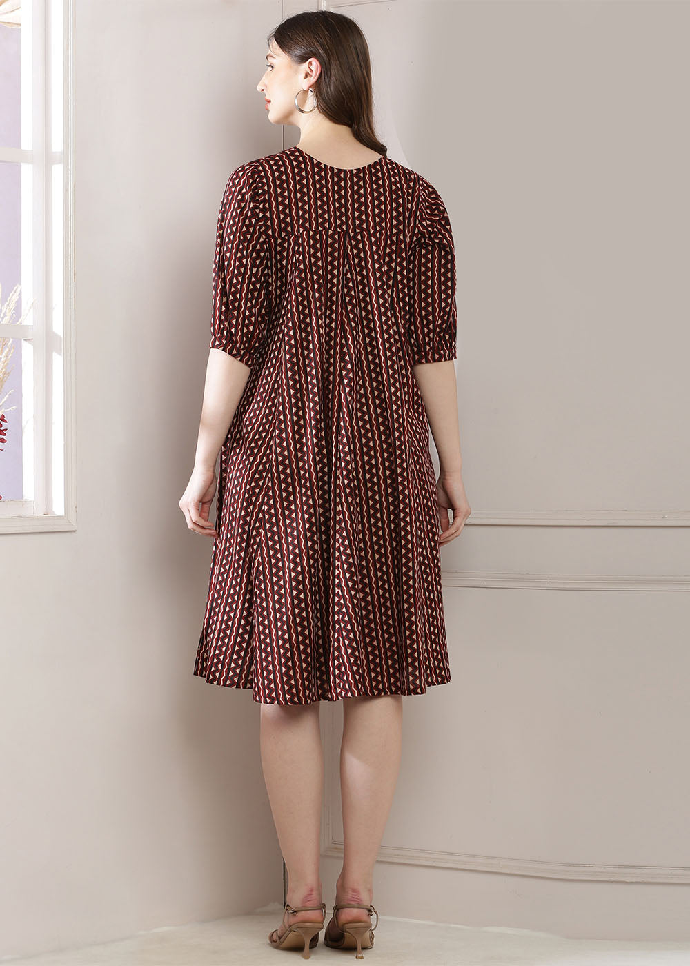 Dress In Kali Style With Maroon And Black Colors