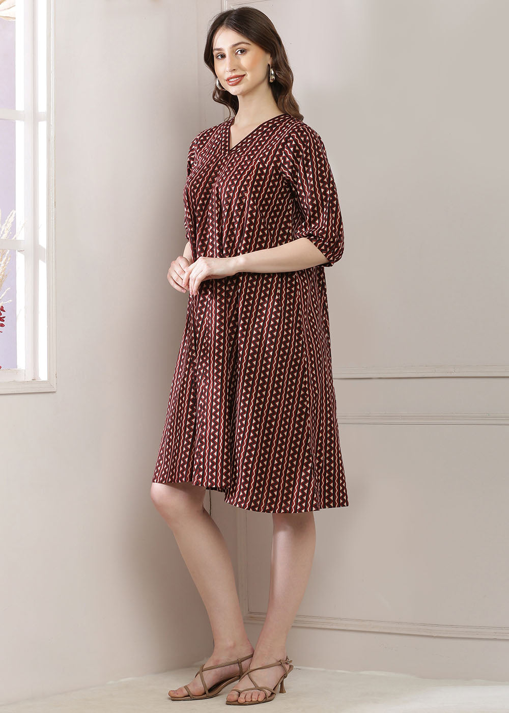 Dress In Kali Style With Maroon And Black Colors