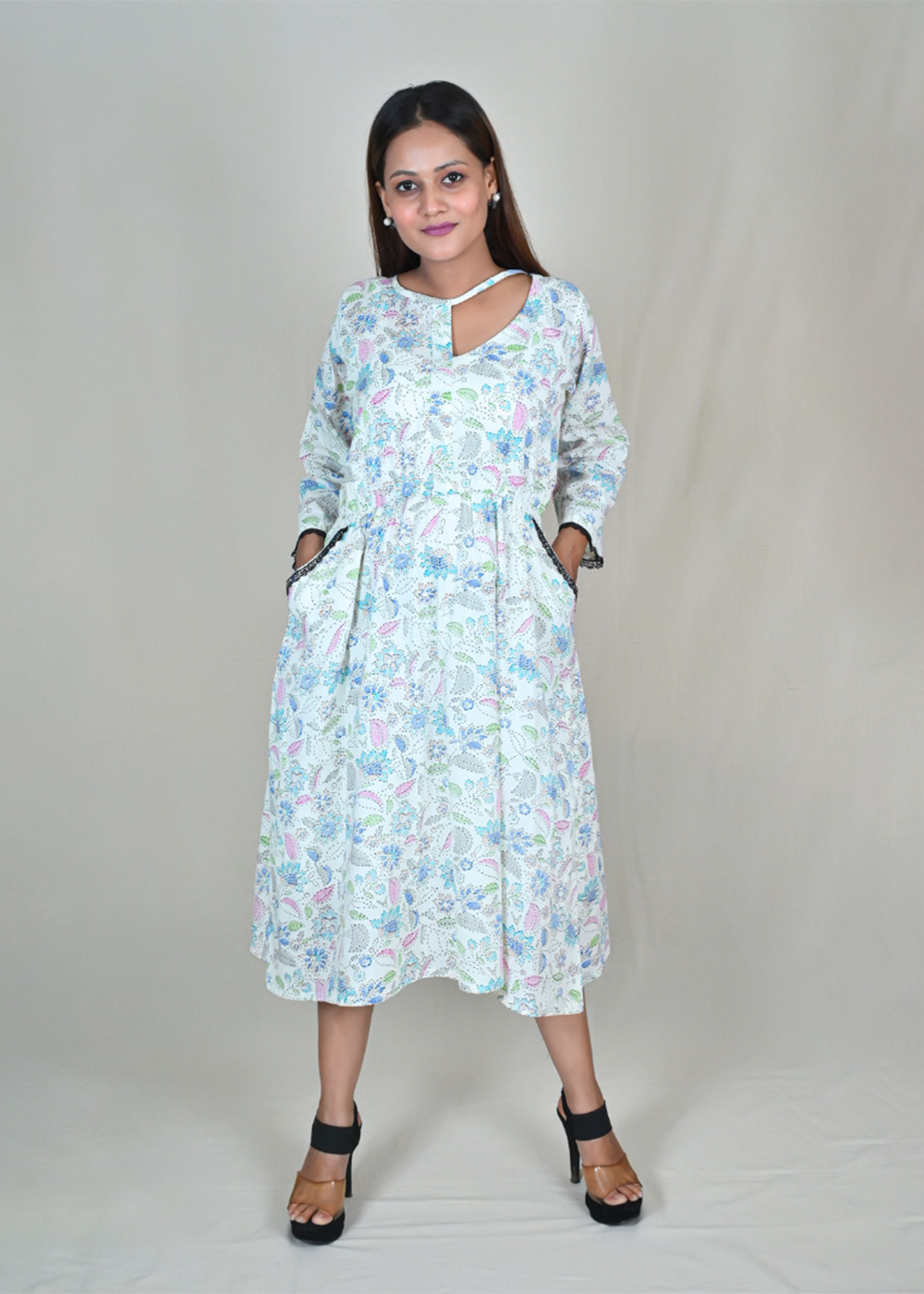 Marvelous Multicolor Dress With Stylish Neckline And Pocket