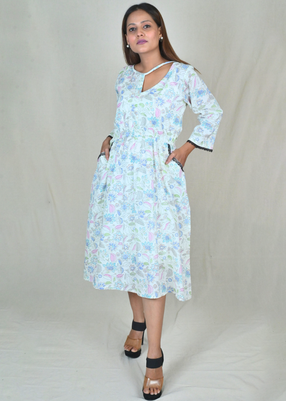 Marvelous Multicolor Dress With Stylish Neckline And Pocket